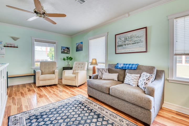 La Maison | Elegant 2br Escape | Free Breakfast! - Albany, OR