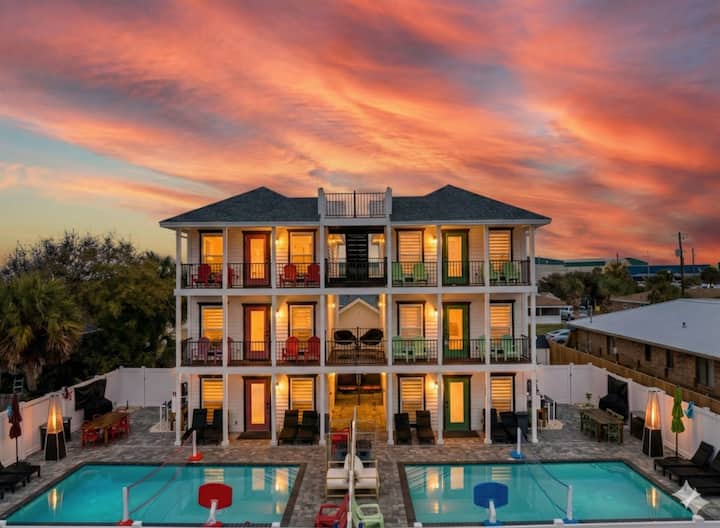 PCB Sleeps 22 • 2 Homes • 2 Pools • 2 Mini Golf