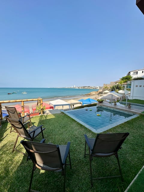 Mansito Beach House Direct Beach Access