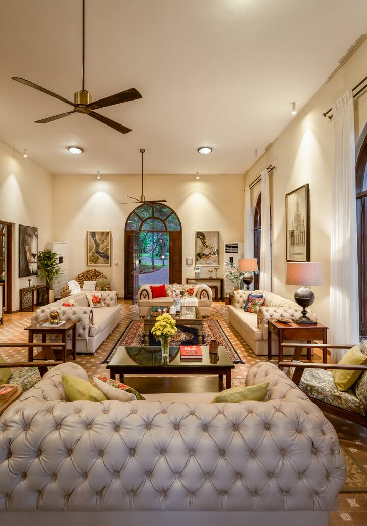 Living room image 7
