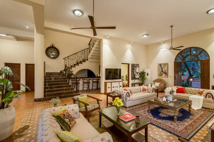 Living room image 8