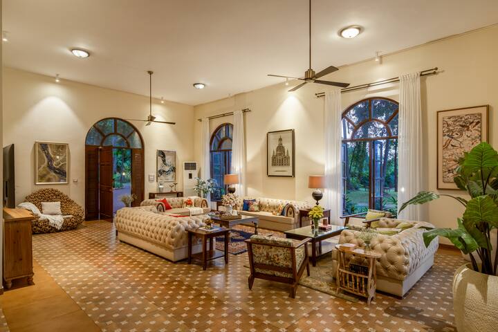 Living room image 9