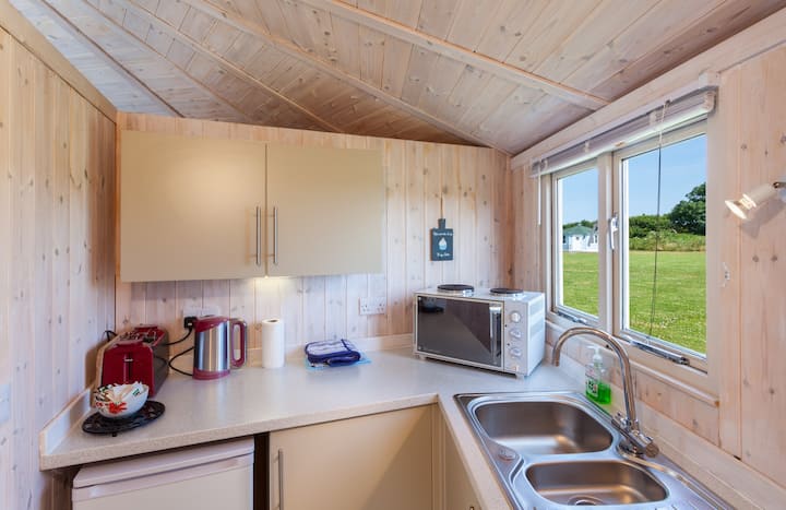 Lovely Wooden Cabin - Spekes Mill - Clovelly