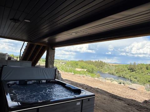 River front w/ view of Tetons - River Retreat