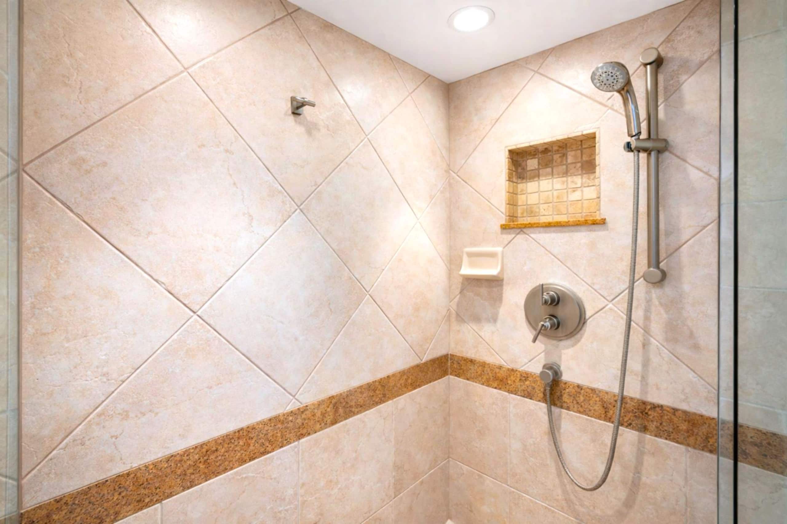 Condo in Lahaina · ★5.0 · 1 bedroom · 1 bed · 1 bath - Image 22