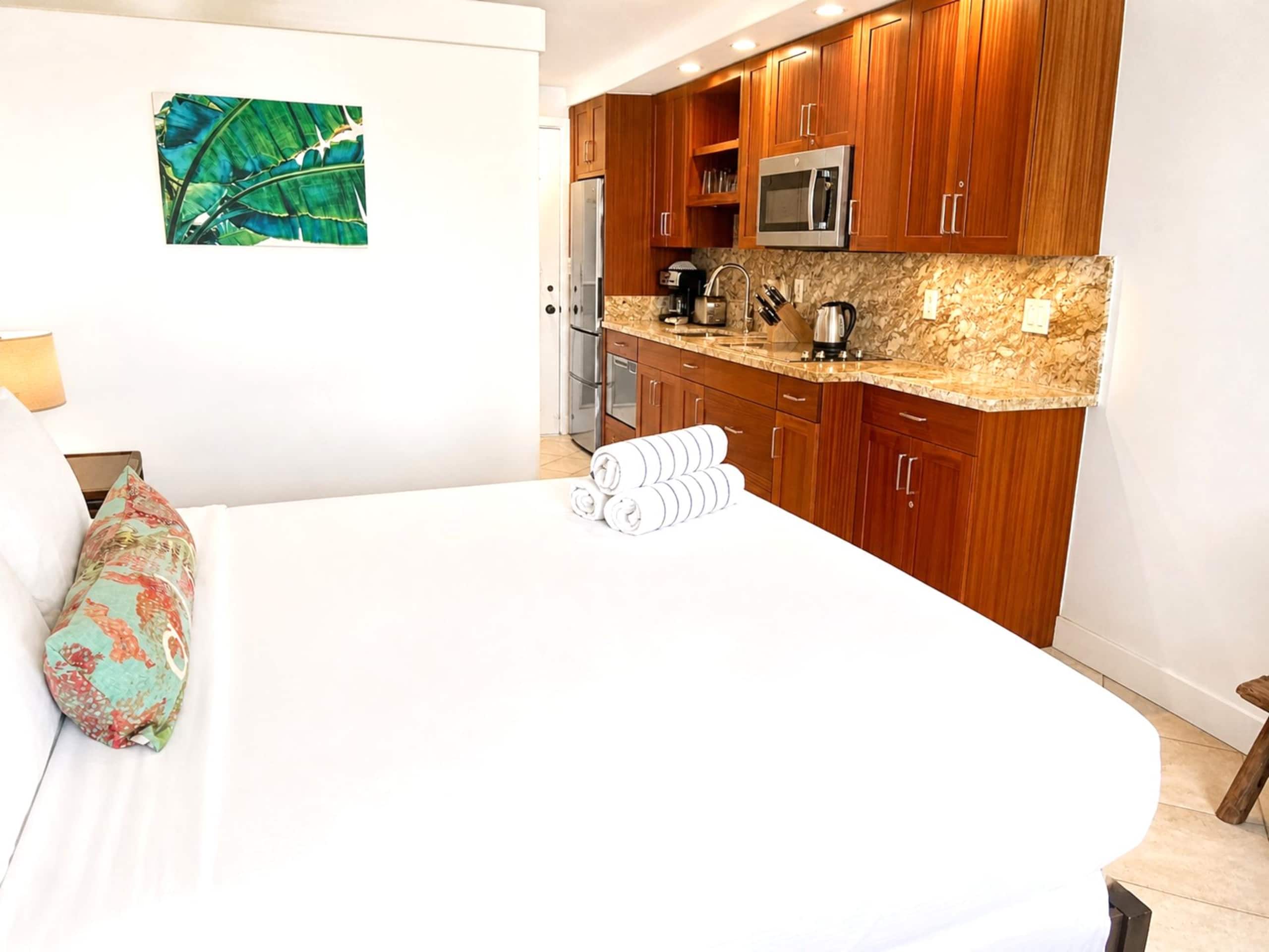 Condo in Lahaina · ★5.0 · 1 bedroom · 1 bed · 1 bath - Image 20
