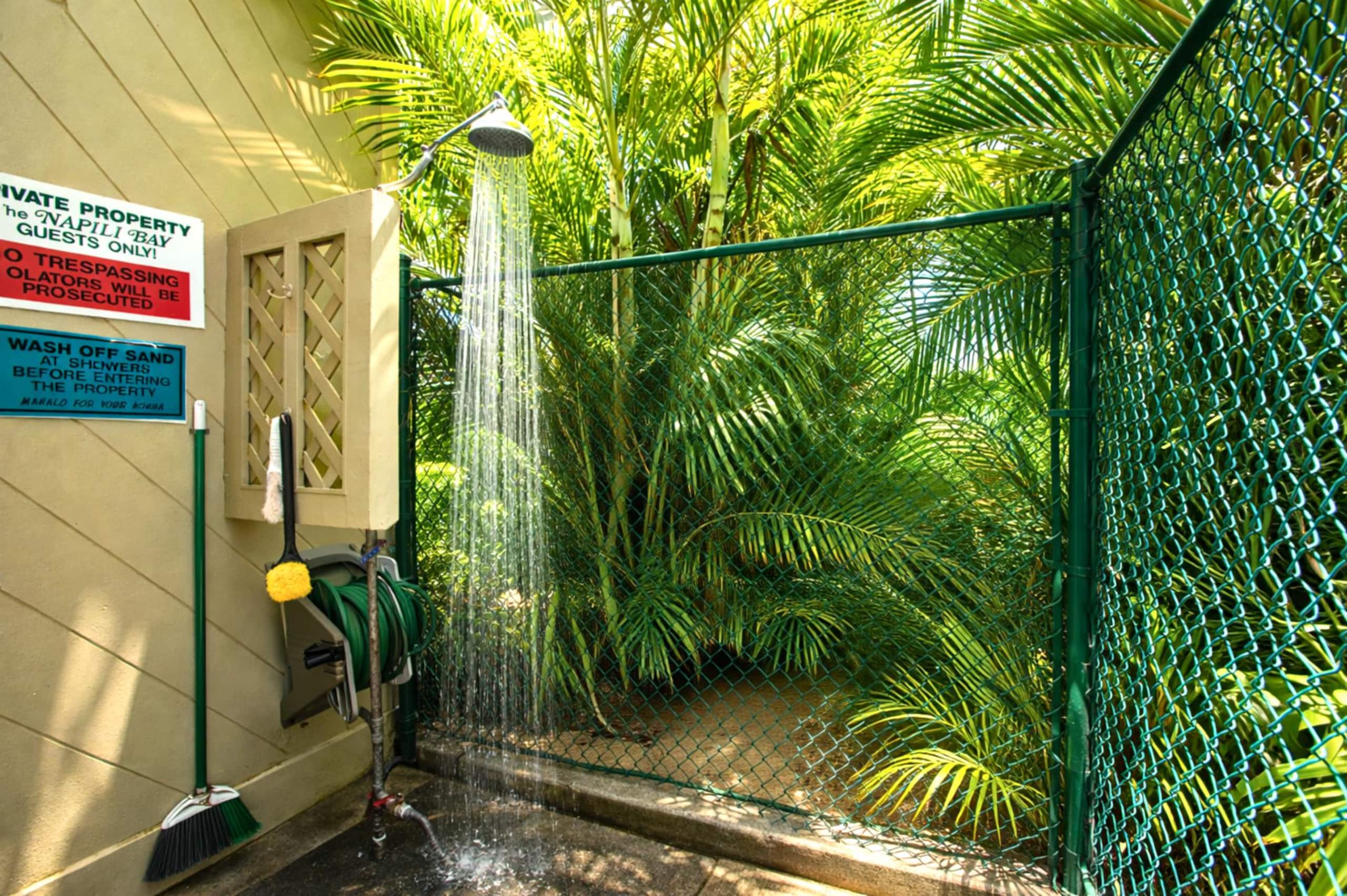 Condo in Lahaina · ★5.0 · 1 bedroom · 1 bed · 1 bath - Image 4