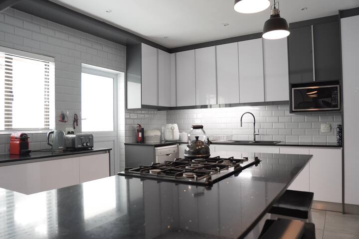 Williams Residence – Home away gallery image 4