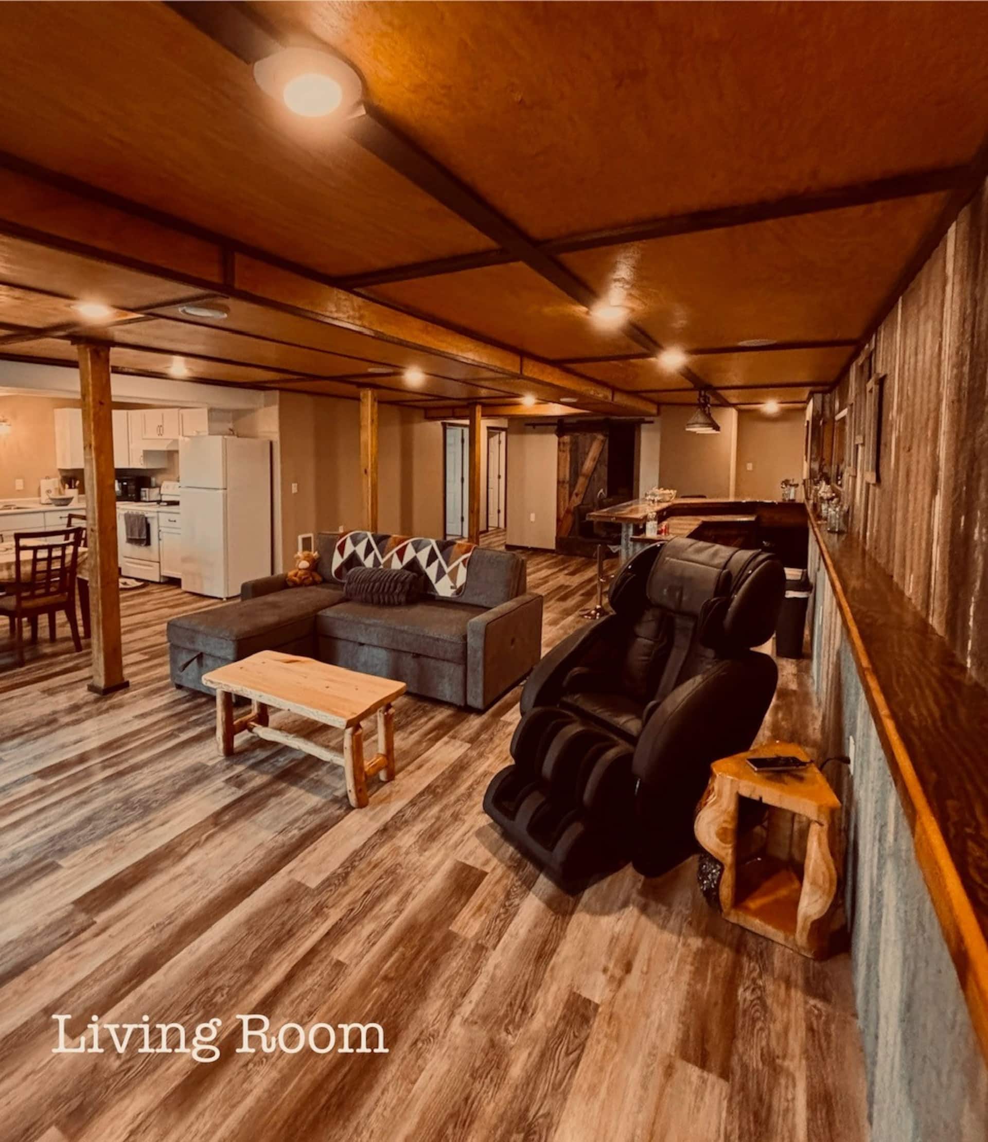 Western Lower-Level Retreat