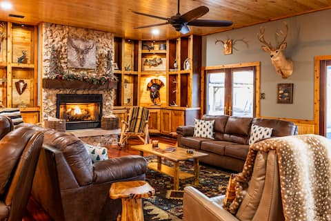 The Lodge at Lake Martin: Sleeps 35