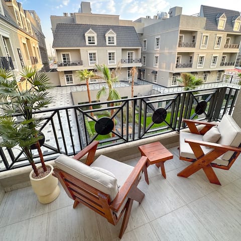 H7. Garden View Balcony | 127 الماجدية