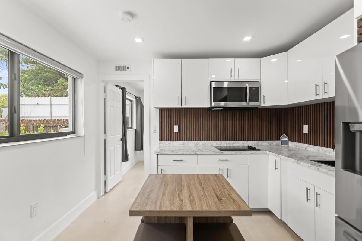 Top Airbnb: Tiny & Modern little house in Melrose