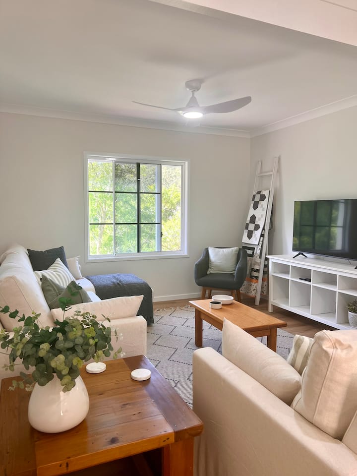 Cottage Hill Creek: Guest House Near Beach & Bush. - New South Wales