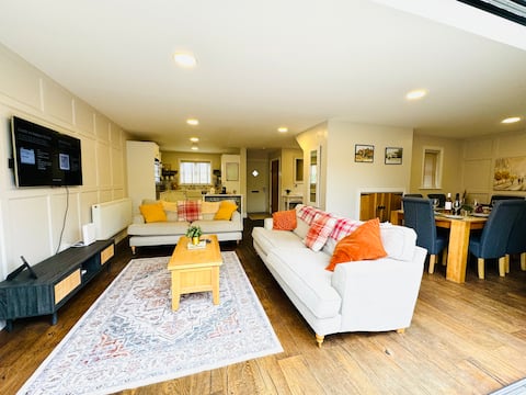 *Lavender Lodge Shanklin Modern & Stylish Sleeps 6