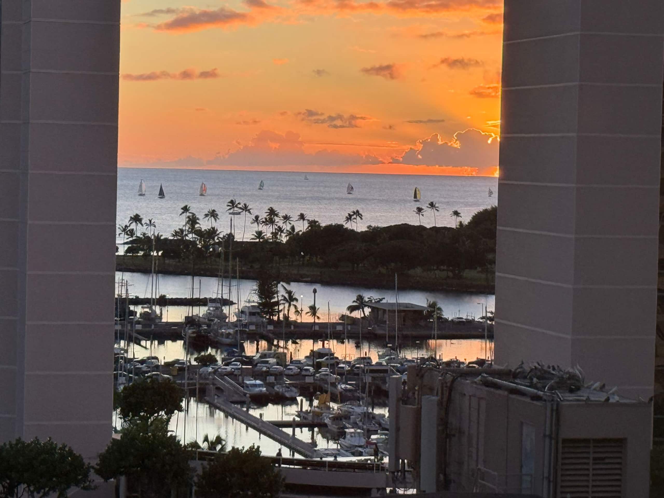 Condo in Honolulu · ★4.9 · 1 bedroom · 2 beds · 1 bath - Image 37