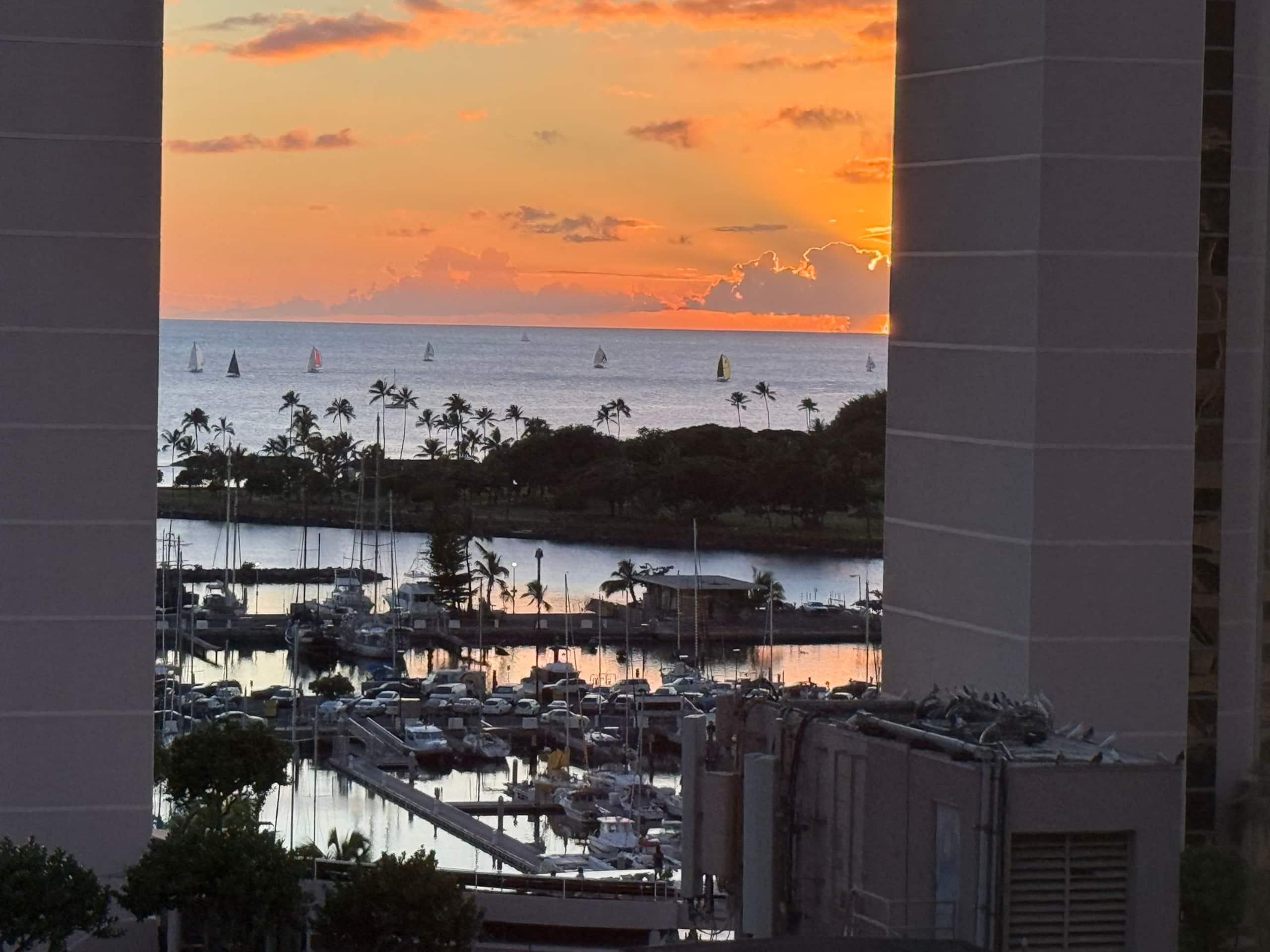 Condo in Honolulu · ★4.9 · 1 bedroom · 2 beds · 1 bath - Image 36