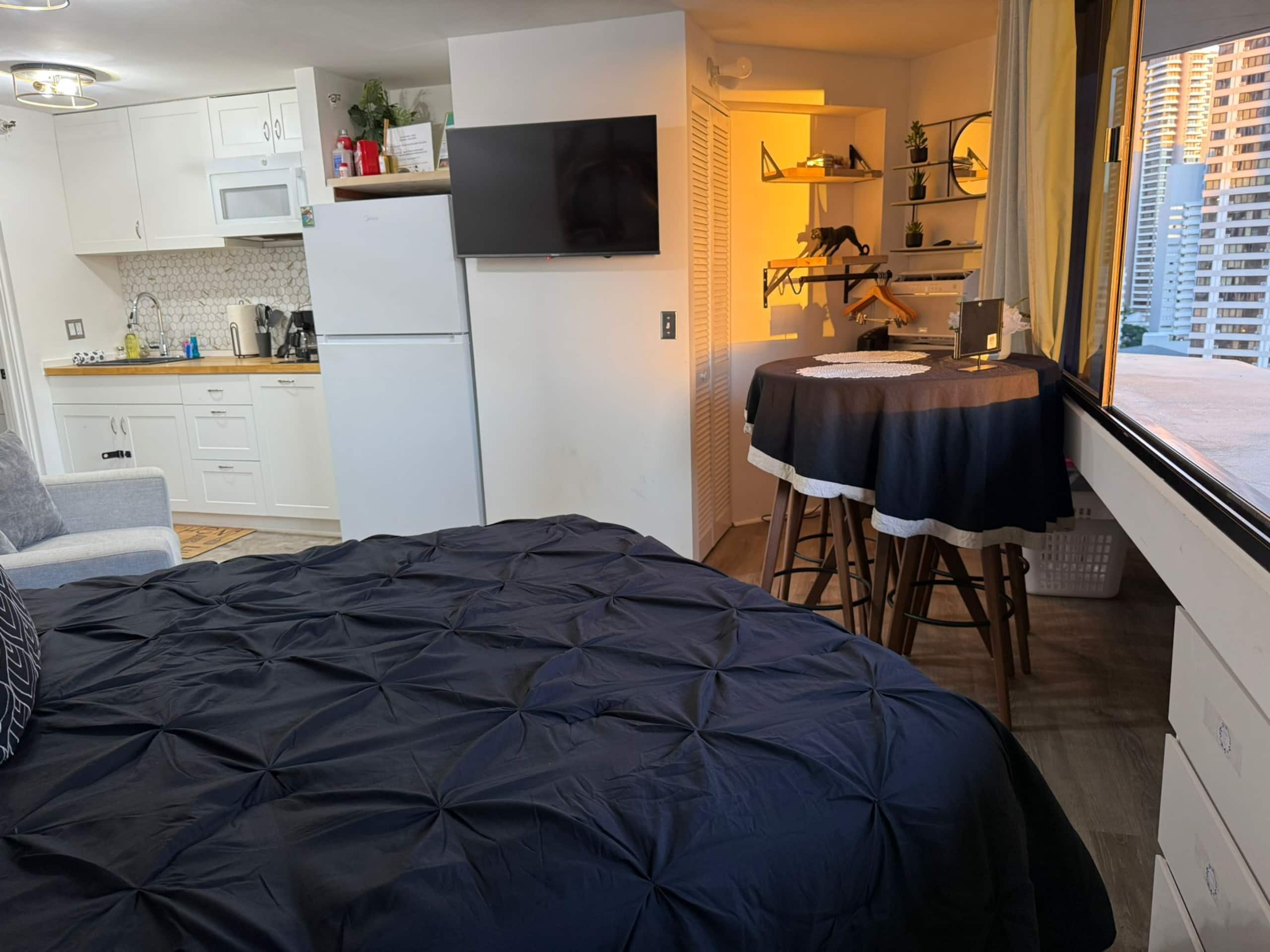 Condo in Honolulu · ★4.9 · 1 bedroom · 2 beds · 1 bath - Image 17