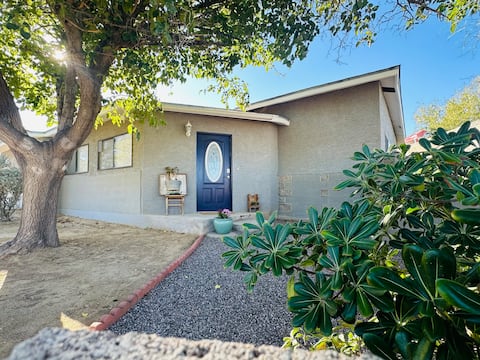 Clean Arizona Citrus Home (4 bedroom, 3bath)