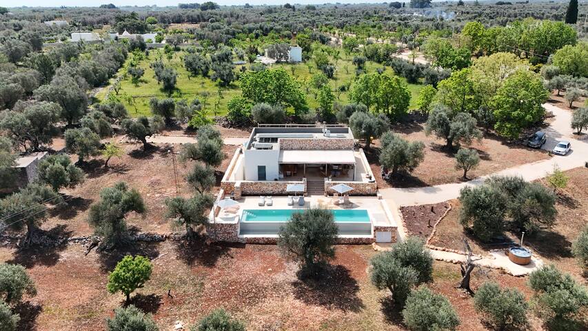 Dream villa with private pool and whirlpool gallery image 3