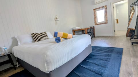 The Merredin Treasury cottage