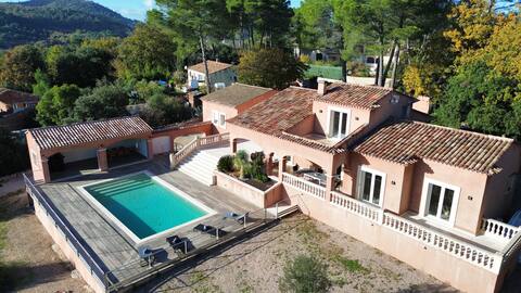 Villa de la Colline|Unique VIEW•Private Pool•Air Conditioning