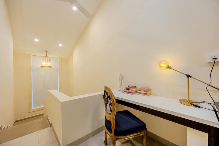 Living room image 8