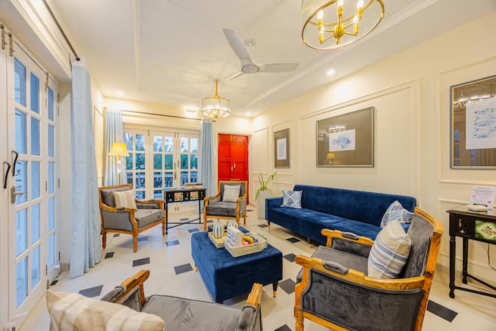 Living room image 5