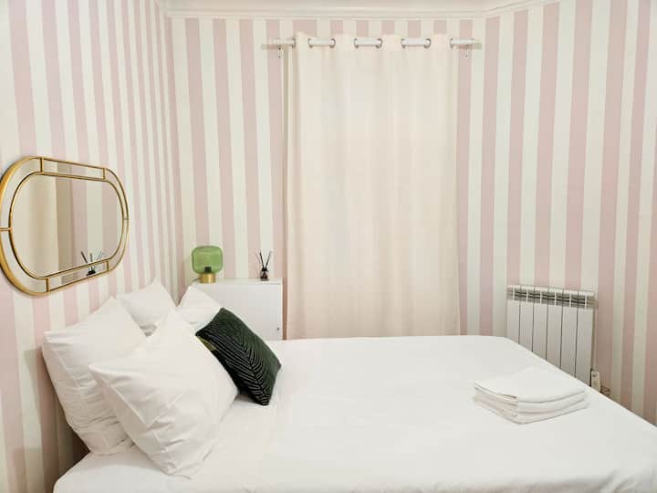 3) Central City Next To Marais 14m² Studio - Paříž