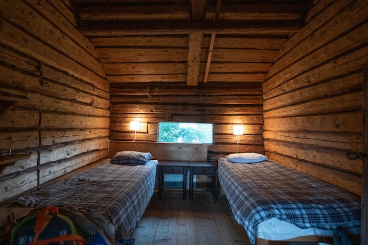 The real upstairs bedroom 3.