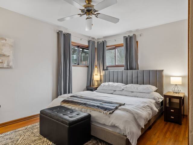 Cozy Home on Convenient Summit Ave gallery image 4