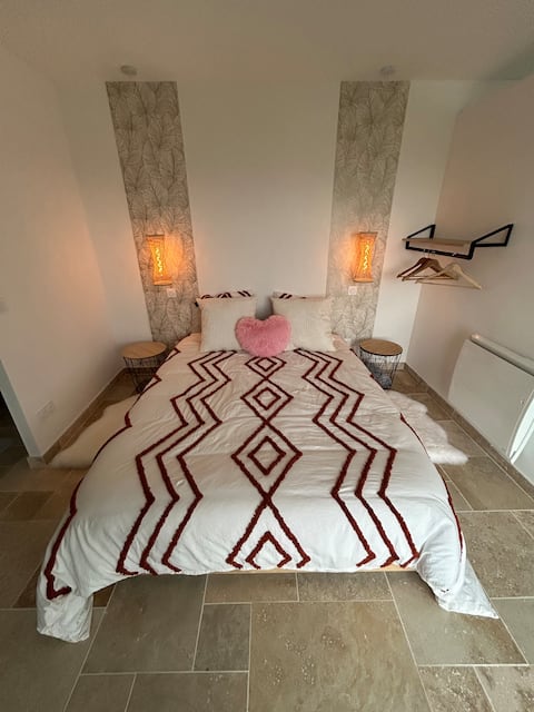 Cozy studio with hot tub