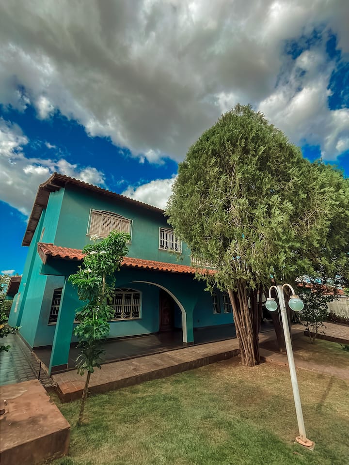 Spacious house near the center