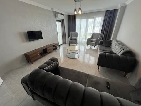 Top Airbnb: 2+1 apartment with sea view and a capacity of 5 people in Ortahisar