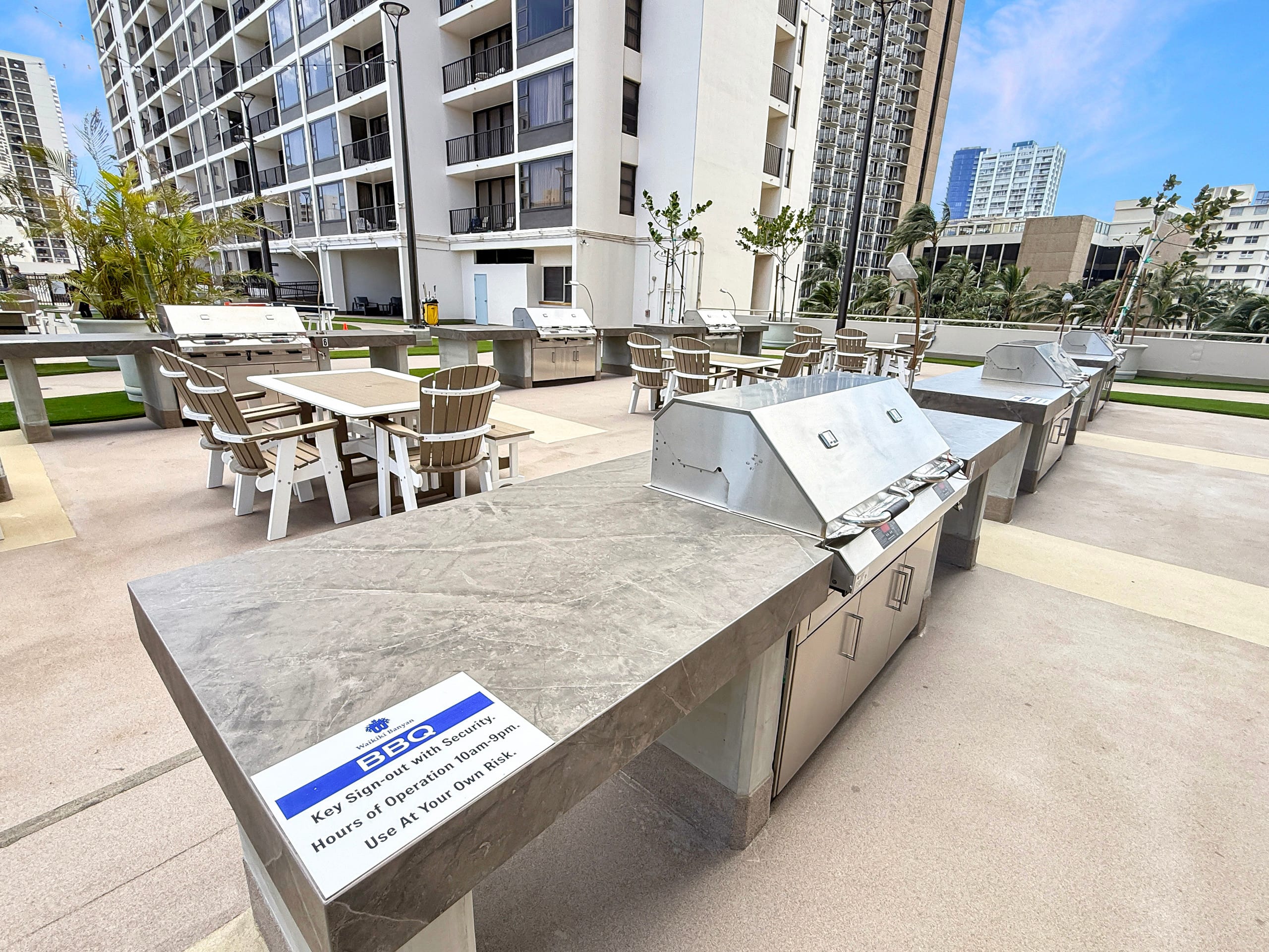 Condo in Honolulu · ★4.91 · 1 bedroom · 3 beds · 1 private bath - Image 37