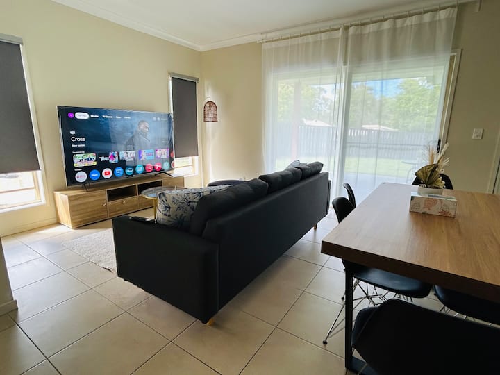 Entire House Close To Everything+theme Parks - Paradise Country, Oxenford