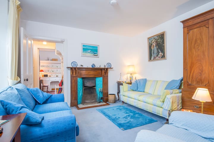 2 Dingle Cottage - Tenby