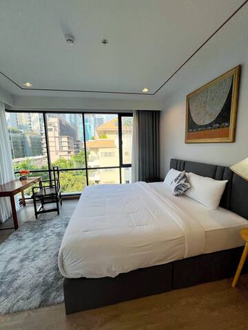 403: Luxury 2Beds 2Bath Pool & Gym, BTS City View gallery image 2