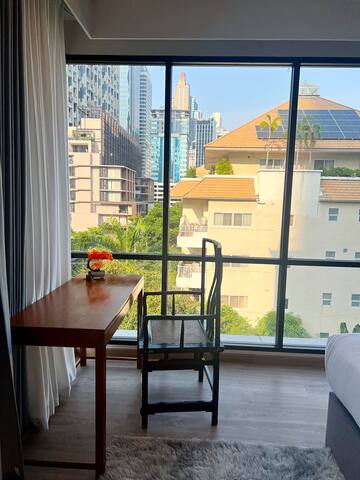 403: Luxury 2Beds 2Bath Pool & Gym, BTS City View gallery image 5