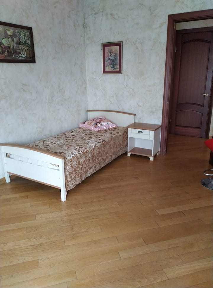 საძინებელი 2