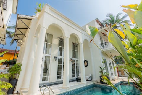 Garden: 3-BHK W/ Garden, Pool & Jacuzzi