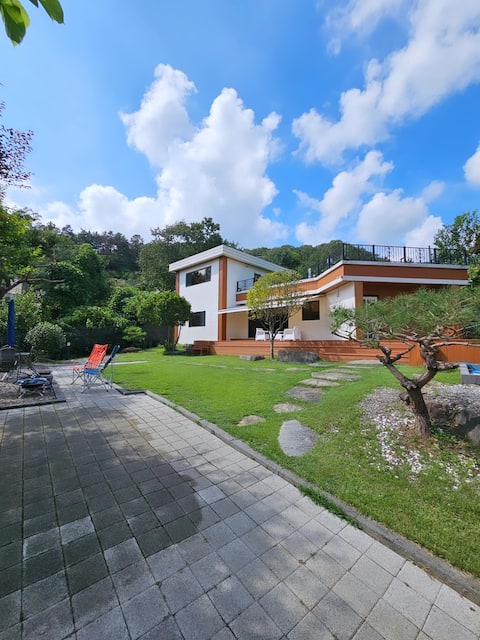 Sandstone yang-pyeong