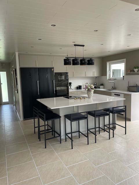 Spacious 2-story house in a good location