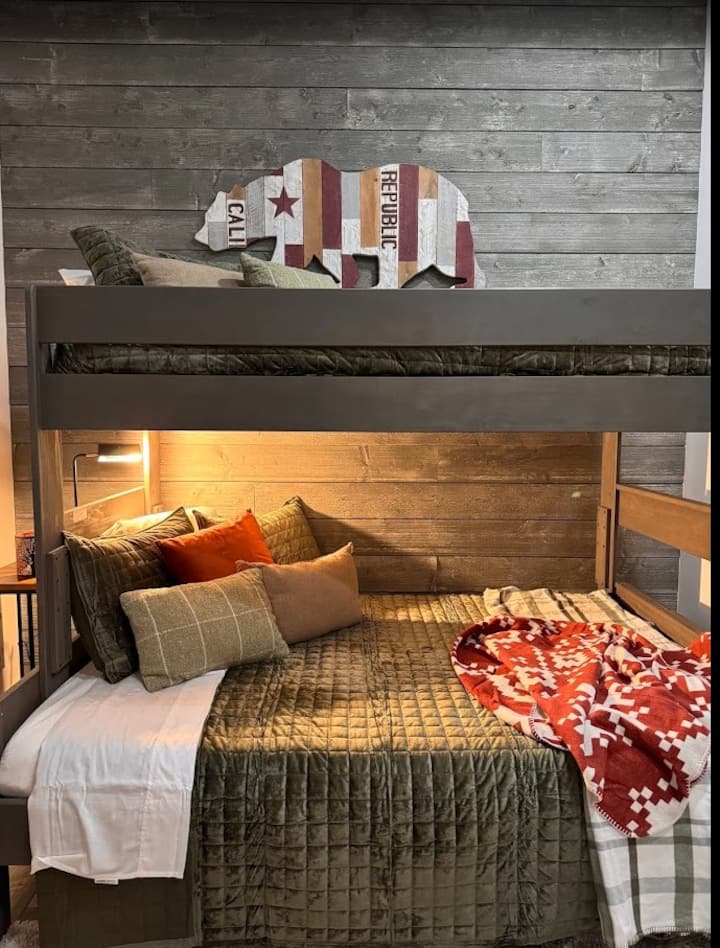 New configuration with Full over Twin bunk in process; new pictures coming soon!