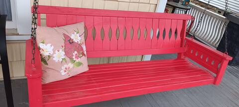 Red Swing Landing on West Third