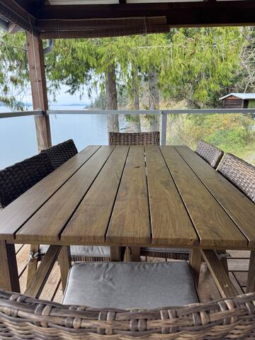 The Vesuvius – Oceanfront Home gallery image 5