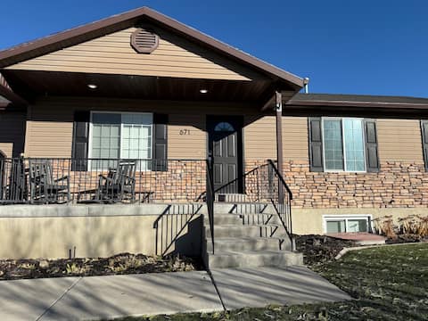 Hot Tub/ Theater/game Room sleeps 16