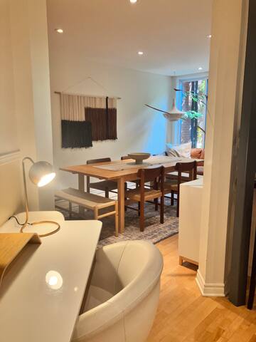 Spacious condo Plateau MontRoyal/near metro gallery image 2