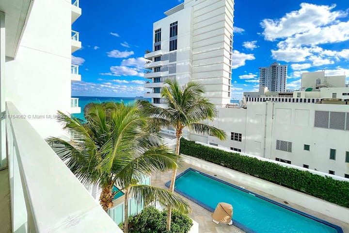 Fontainebleau Miami Suite, 2 Beds 1 Bath 4 Guests - Miami Beach, FL