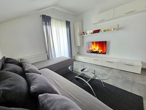 Popular Airbnb listing: Apartman Magdalena in Sesvete