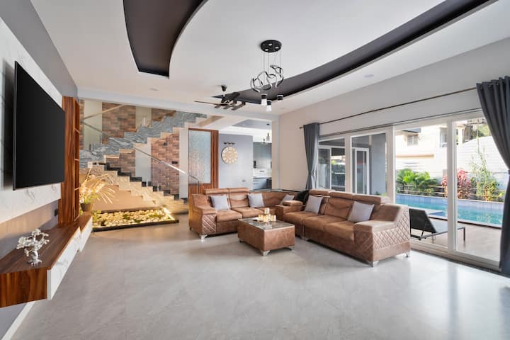 Living room image 7